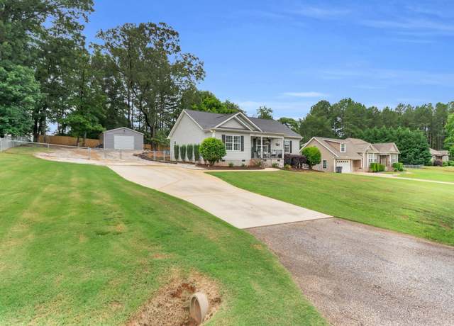 Property at 206 Wrentree Dr, Easley, SC 29642, 3 beds, 2 baths