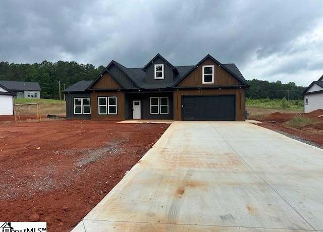 Property at 2925 Old Greenville Hwy, Central, SC 29630, 4 beds, 3 baths