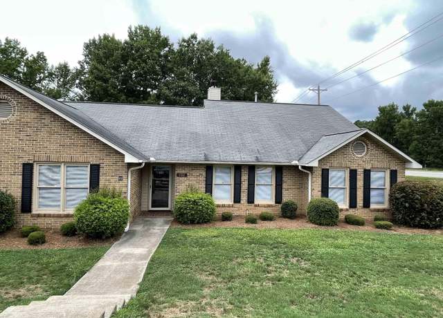 Property at 102 Heritage West Ct, Greenwood, SC 29646-8952, 4 beds, 2 baths