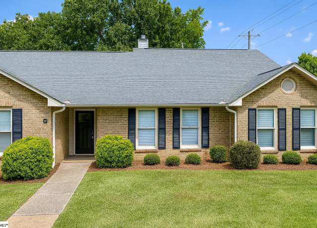 Property at 102 Heritage West Ct, Greenwood, SC 29646-8952, 4 beds, 2 baths