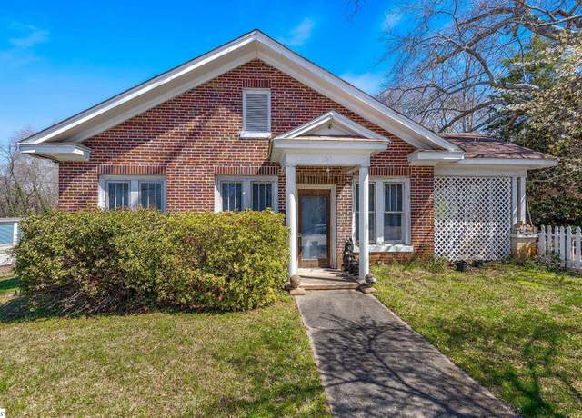 Property at 268 Ann St, Pickens, SC 29671, 4 beds, 1.5 baths