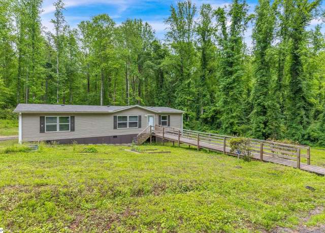 Property at 21 Hughes Rd, Greenville, SC 29611, 3 beds, 2 baths
