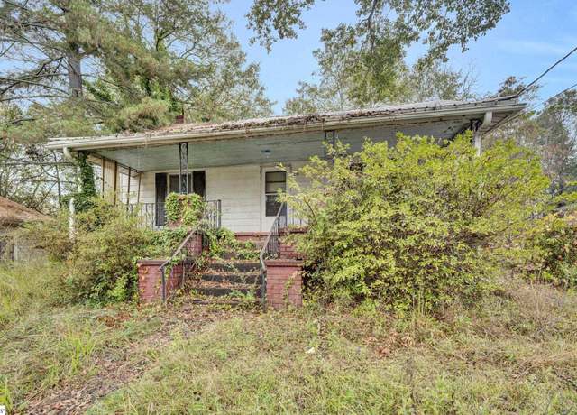 Property at 201 Oak Ln, Liberty, SC 29657, 3 beds, 1 bath