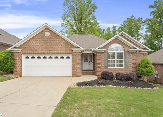 Property at 125 Hidden Ridge Dr, Spartanburg, SC 29301, 3 beds, 2 baths