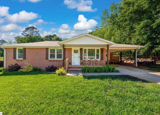 Property at 103 Derwood Cir, Greenville, SC 29617, 3 beds, 2 baths