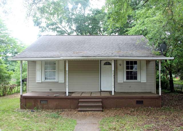 Property at 9 Brooks Ave, Greenville, SC 29617-7827, 2 beds, 1 bath