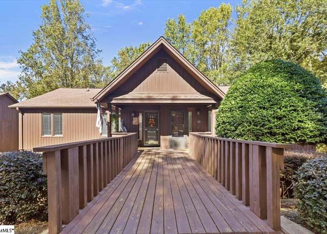 Property at 20 Creekside Way, Greenville, SC 29609, 4 beds, 1.5 baths