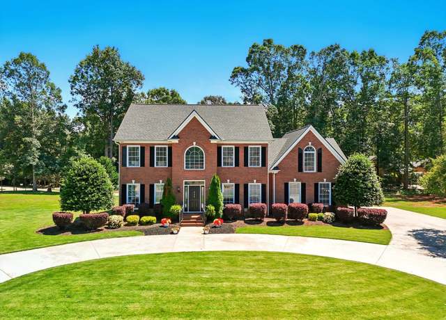 Property at 225 Watersedge Dr, Boiling Springs, SC 29316, 4 beds, 3.5 baths