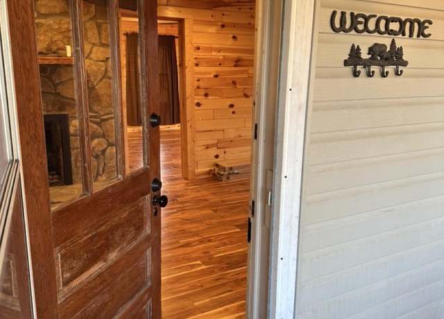 Property at 114 Pipe Line Ln, Cleveland, SC 29635, 2 beds, 1 bath