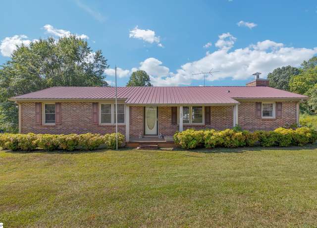 Property at 152 N Forest Cir, Marietta, SC 29661, 3 beds, 1.5 baths