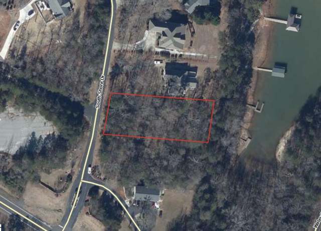 Property at 104 S Shore Dr, Fair Play, SC 29643