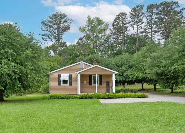 Property at 103 Constitution Ave, Laurens, SC 29360, 2 beds, 1 bath