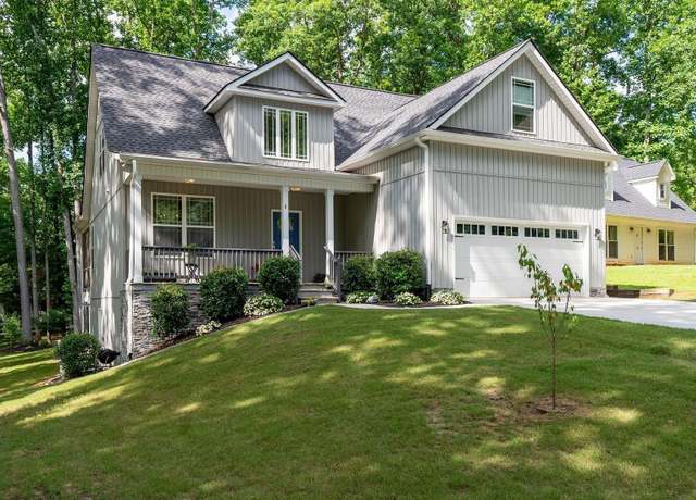 Property at 8 Spur Dr, Travelers Rest, SC 29690-2136, 3 beds, 2.5 baths