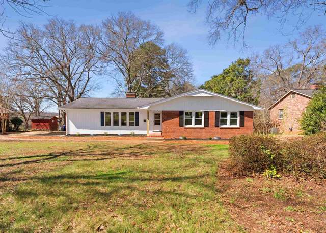 Property at 306 Fernwood Dr, Spartanburg, SC 29307, 3 beds, 2 baths