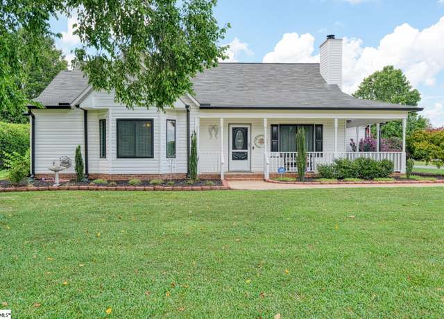 Property at 331 Vivians Ct, Woodruff, SC 29388, 3 beds, 2 baths