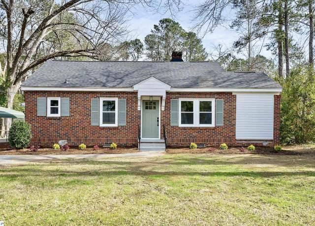 Property at 811 River St, Belton, SC 29627, 3 beds, 1 bath