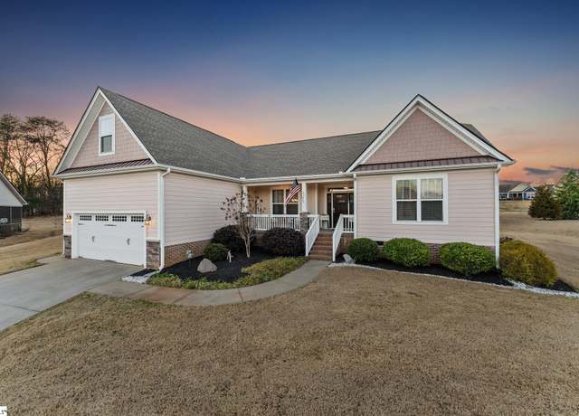 Property at 604 Snowshoe Dr, Travelers Rest, SC 29690, 3 beds, 2 baths