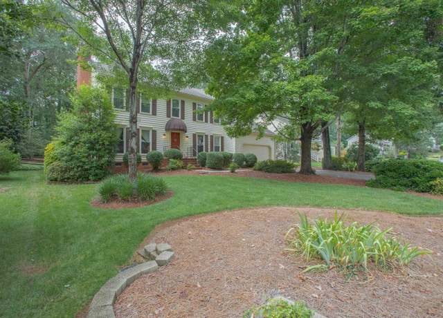 Property at 403 Woodway Dr, Greer, SC 29651, 4 beds, 2.5 baths