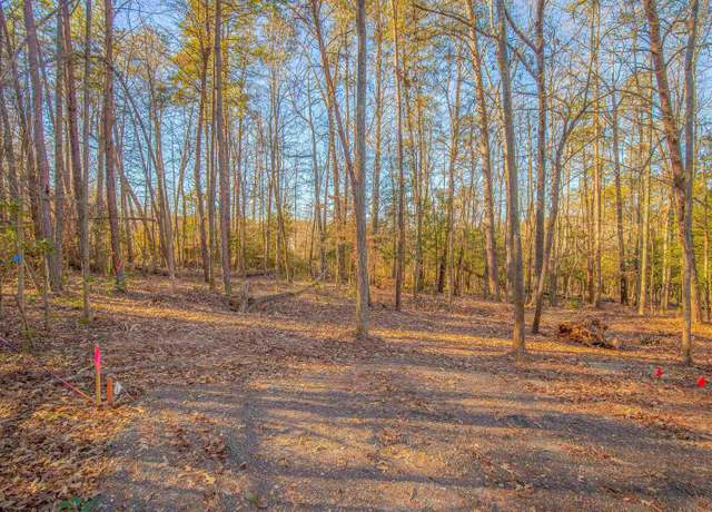 Property at 1015 Center Rd, Taylors, SC 29687, 3 beds, 2 baths