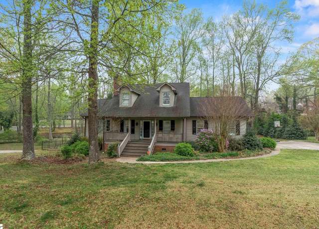 Property at 110 Melanie Ln, Greenville, SC 29609, 4 beds, 3.5 baths