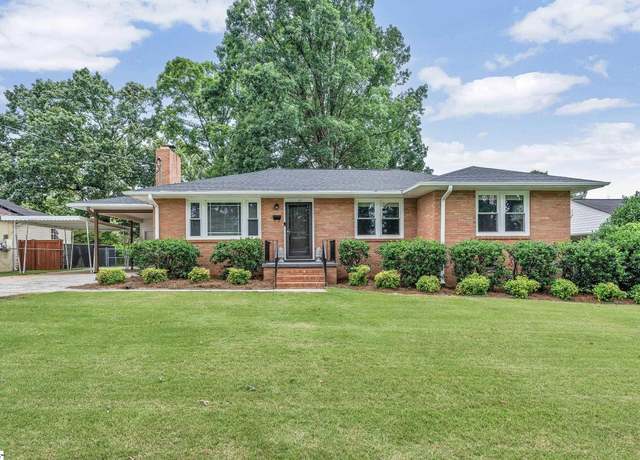 Property at 113 Birchwood Dr, Greenville, SC 29605, 3 beds, 2 baths