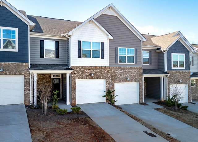 Property at 305 E Compass Way, Easley, SC 29640, 3 beds, 2.5 baths