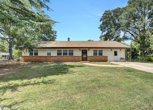 Property at 21 Wilcun Dr, Greenville, SC 29617, 3 beds, 2 baths