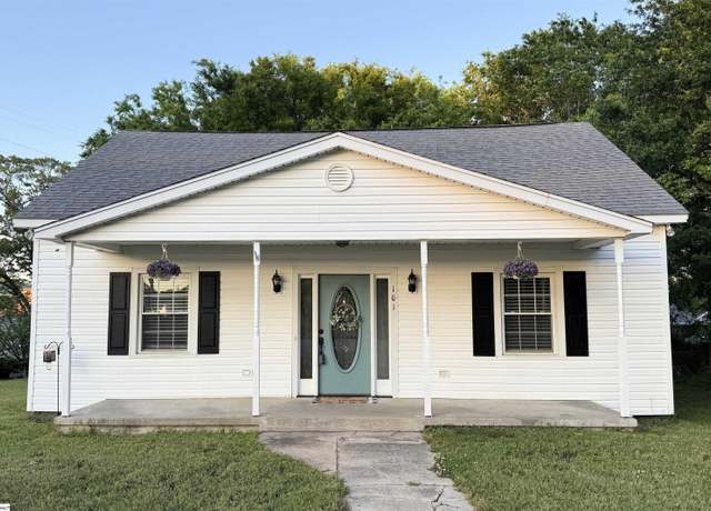 Property at 101 S 3rd St, Easley, SC 29640-2919, 2 beds, 1 bath