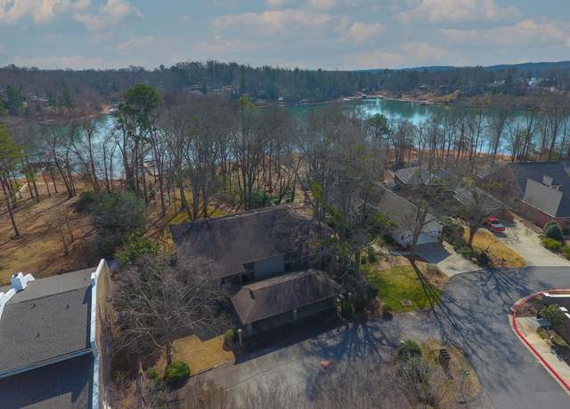 Property at 206 Holiday E, Clemson, SC 29631, 2 beds, 2.5 baths