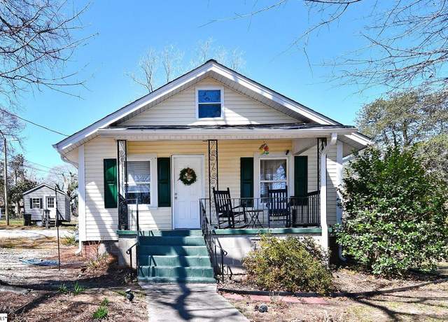 Property at 211 N 5th St, Easley, SC 29640, 2 beds, 1 bath