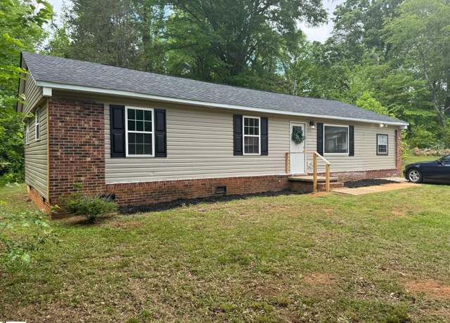 Property at 113 Illinois Cir, Gaffney, SC 29341, 3 beds, 2 baths
