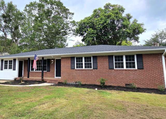 Property at 124 Forestdale Dr, Taylors, SC 29687, 3 beds, 2 baths