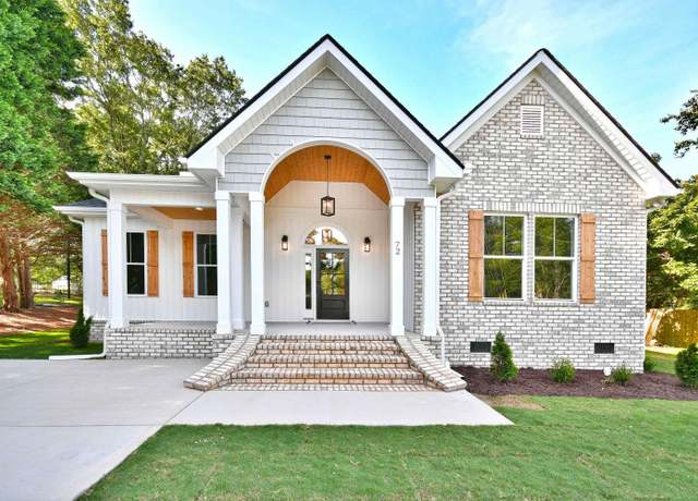 Property at 72 Seminole Dr, Simpsonville, SC 29680, 3 beds, 2 baths