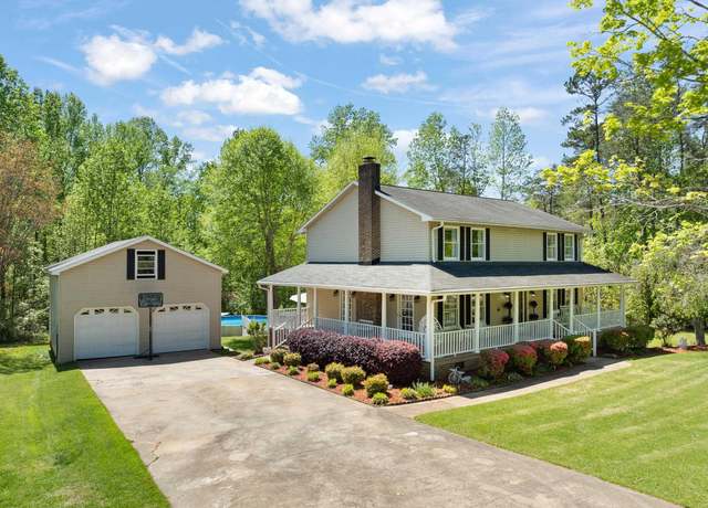 Property at 137 Cannon Ln, Easley, SC 29640, 3 beds, 2.5 baths