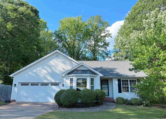 Property at 16 Anson Ct, Simpsonville, SC 29681, 3 beds, 2 baths