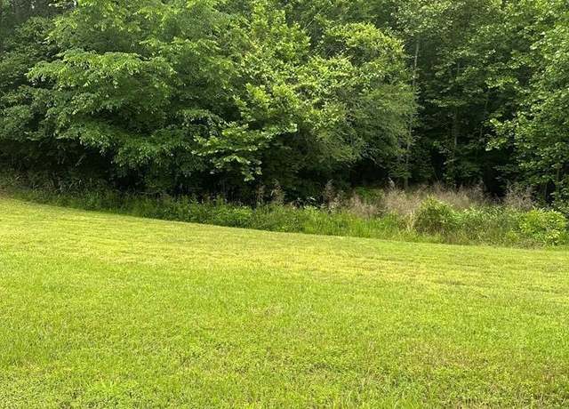 Property at 828 Eagles Harbor Dr, Hodges, SC 29653