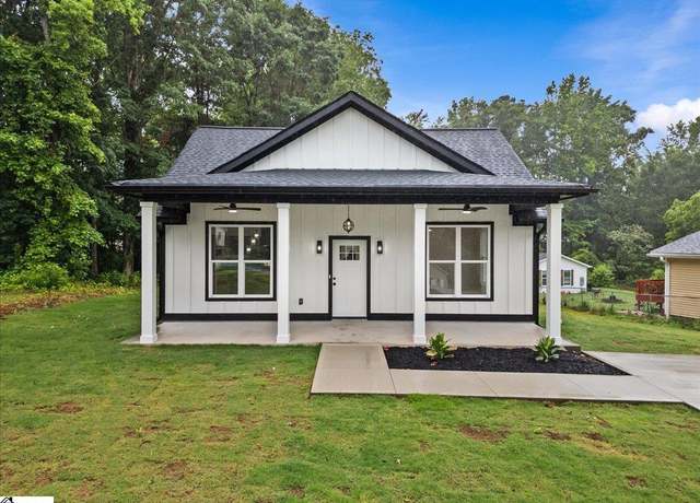 Property at 119A Woodland Dr, Fountain Inn, SC 29644, 3 beds, 2 baths