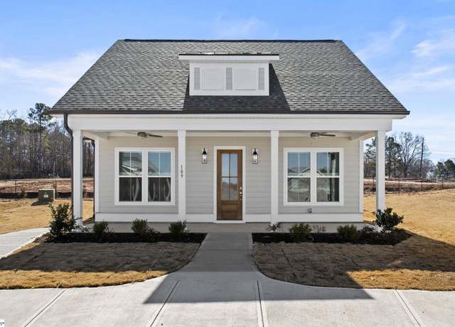 Property at 109 Cottage Ln, Greenwood, SC 29649, 2 beds, 2.5 baths
