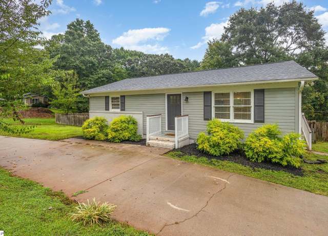Property at 24 Springbrook Ct, Wellford, SC 29385, 3 beds, 1.5 baths