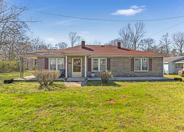 Property at 163 Railroad St, Enoree, SC 29335, 4 beds, 1 bath