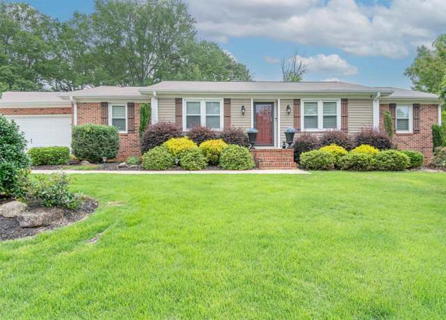 Property at 111 Menlo Dr, Simpsonville, SC 29680, 3 beds, 2 baths