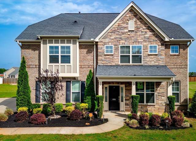 Property at 606 N Meadows Ln, Easley, SC 29642, 4 beds, 3.5 baths