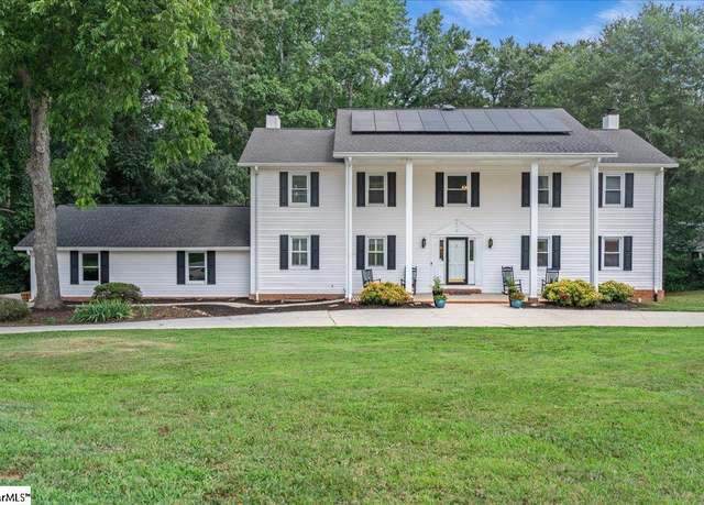 Property at 121 Chipwood Ln, Greenville, SC 29615, 6 beds, 5 baths
