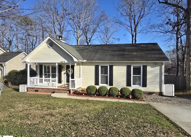 Property at 804 Dunwoody Dr, Simpsonville, SC 29681, 3 beds, 2 baths