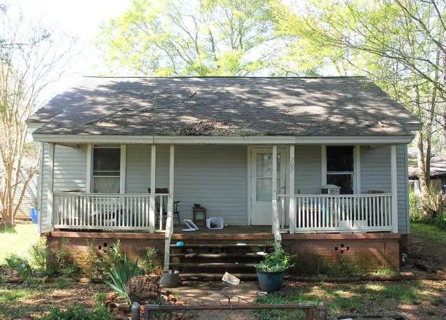 Property at 207 Brooks Ave, Greenville, SC 29617-7832, 2 beds, 1 bath