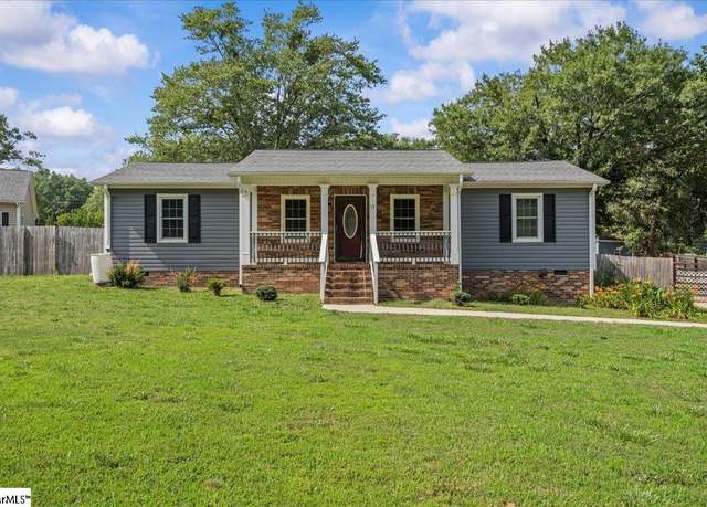 Property at 13 Williams Rd, Taylors, SC 29687, 3 beds, 2 baths