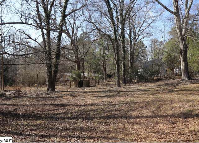 Property at 4650 S Pine St, Spartanburg, SC 29302