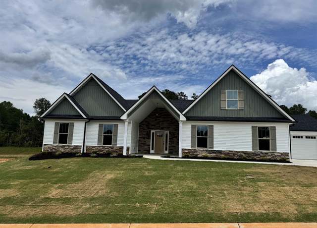 Property at 104 Hintons Farm Dr, Easley, SC 29640, 4 beds, 3 baths