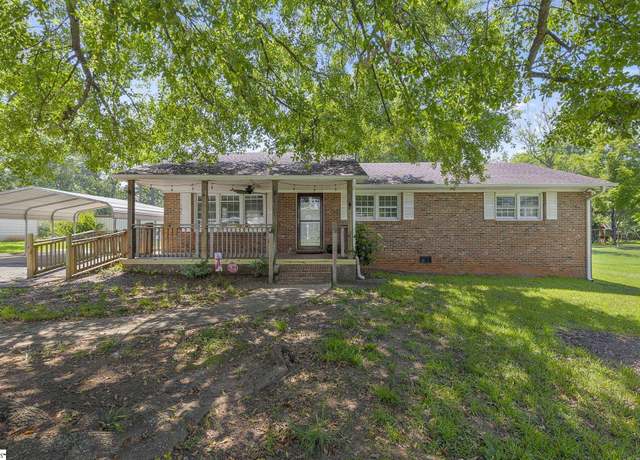 Property at 109 Crystal Dr, Cowpens, SC 29330, 3 beds, 1.5 baths