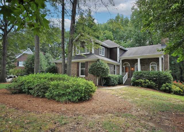 Property at 18 W Cranberry Ln, Greenville, SC 29615, 5 beds, 4 baths